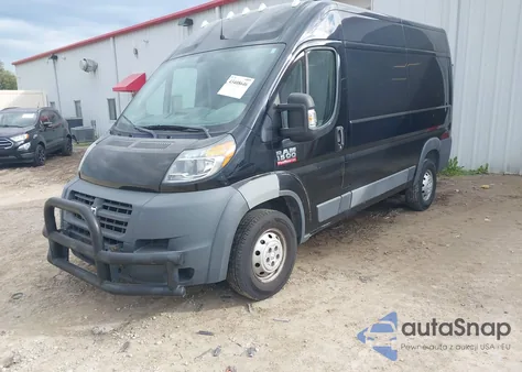 2014 Ram Promaster 1500 z USA, uszkodzony, nr VIN 3C6TRVBG6EE104234